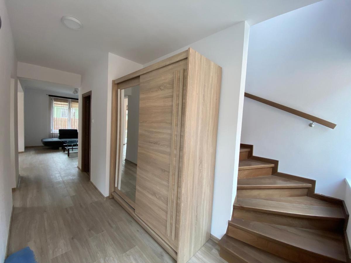 Fenyo Apartman House Ii. โอดอร์เฮอู เซกุยเอสก์ ภายนอก รูปภาพ
