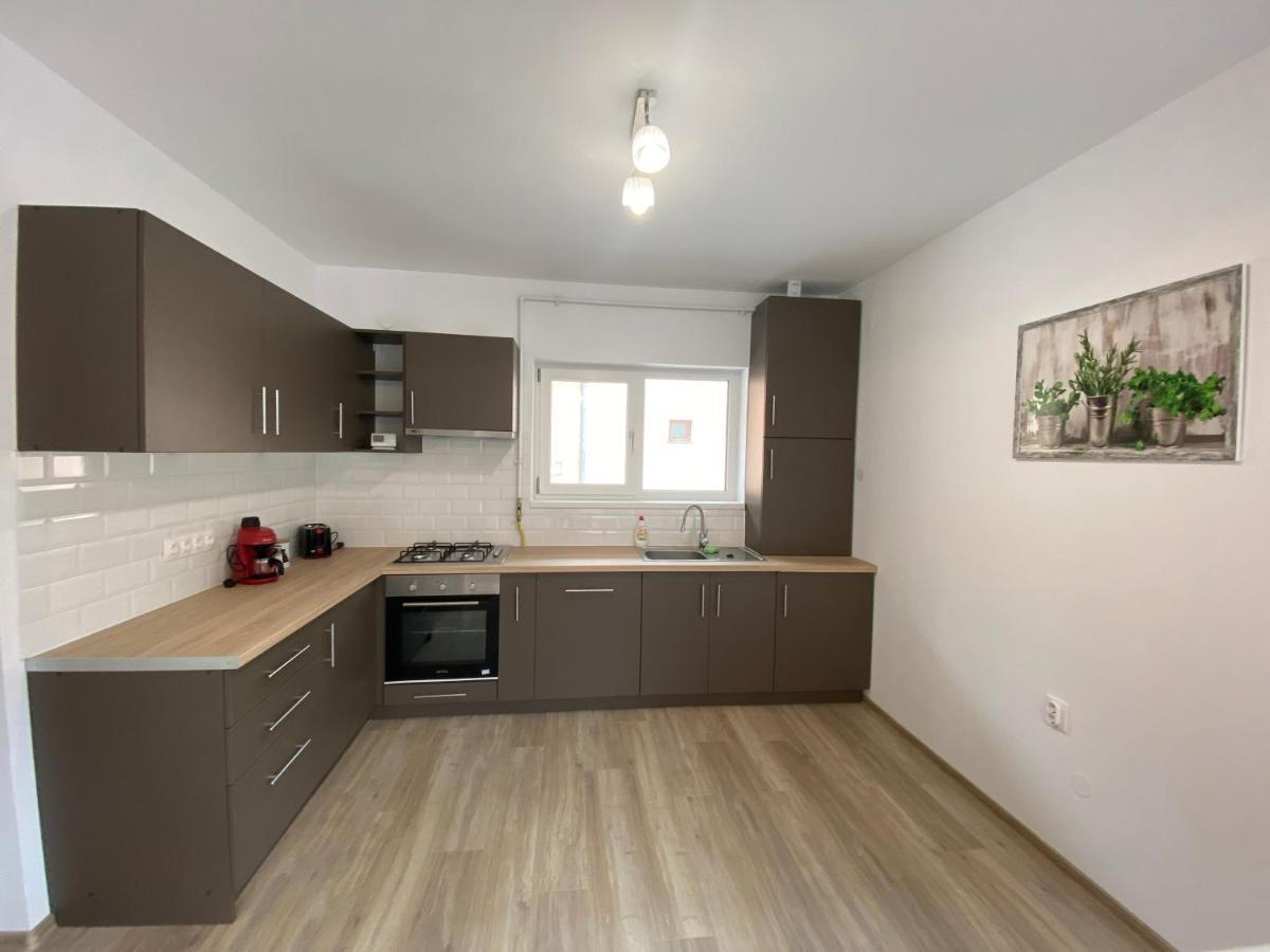 Fenyo Apartman House Ii. โอดอร์เฮอู เซกุยเอสก์ ภายนอก รูปภาพ