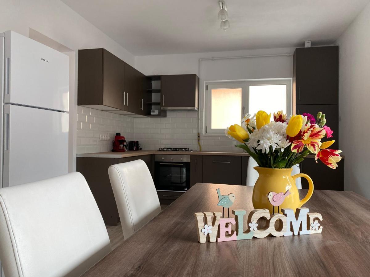 Fenyo Apartman House Ii. โอดอร์เฮอู เซกุยเอสก์ ภายนอก รูปภาพ